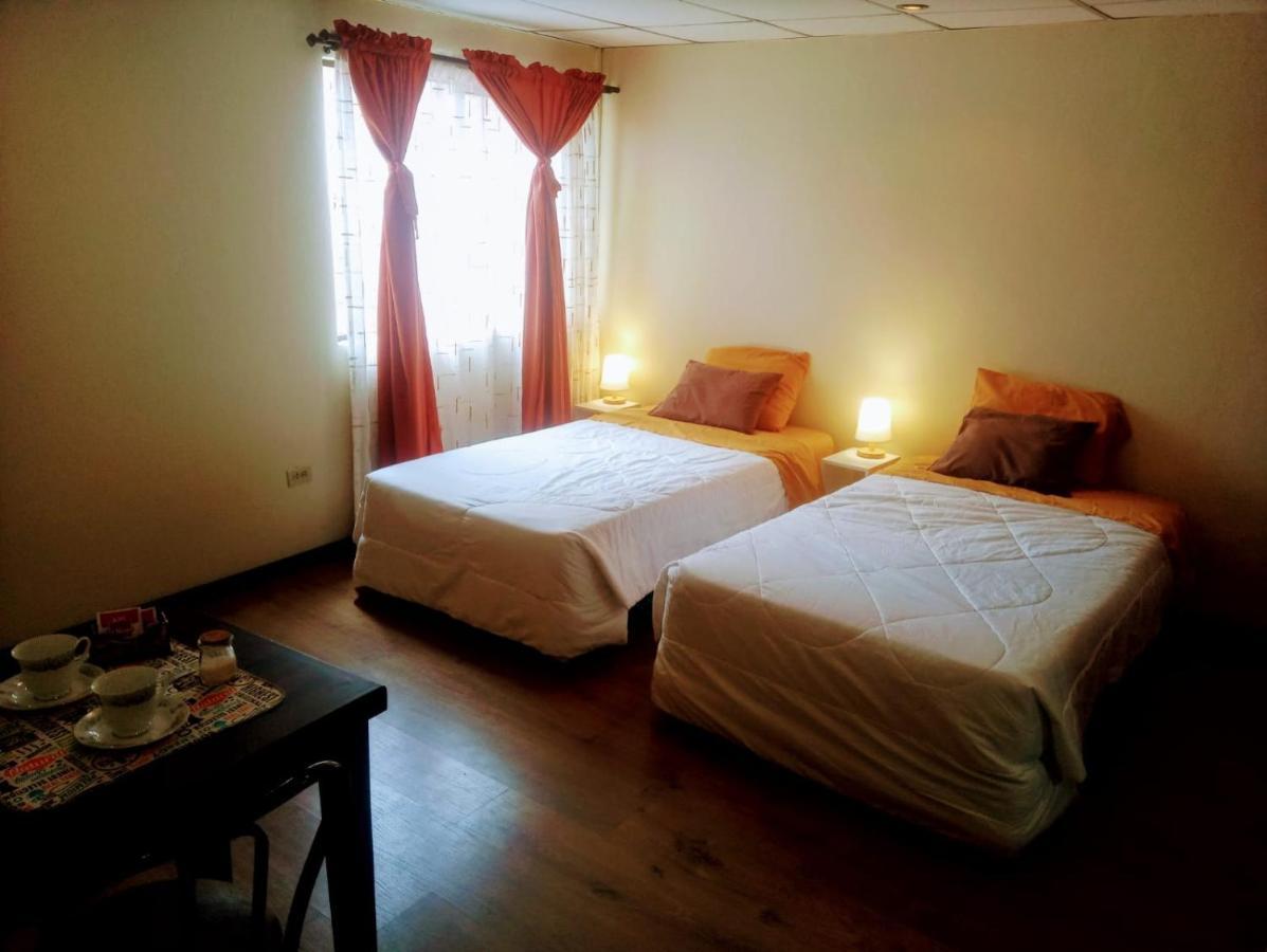 Casa De Huespedes Tu Parada En Cuenca Exteriör bild